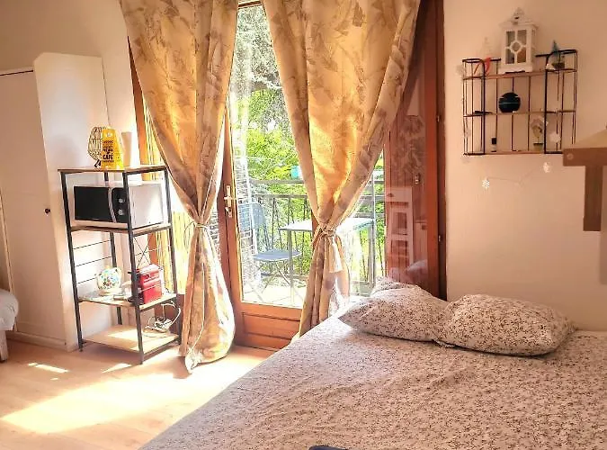 Diamant Studio avec parking et balcon